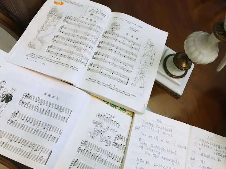 宋思衡的“宅抗疫” | 挑战主播、筹集口罩、闭关作曲，这位取消了20场演出的钢琴家原来这么忙！