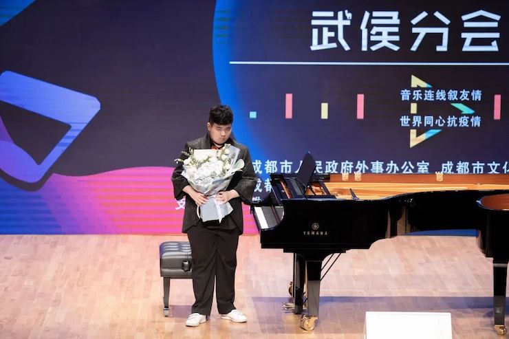 活动报道 | “科技助力，跨越时空”，小鹿纯子携手刘明康共享中日音乐盛宴
